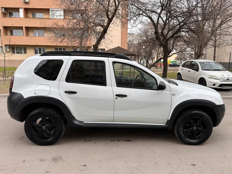 Dacia Duster 1.6i Бензин/Климатик/Мултимедия/OFF-road пакет, снимка 5 - Автомобили и джипове - 48918740