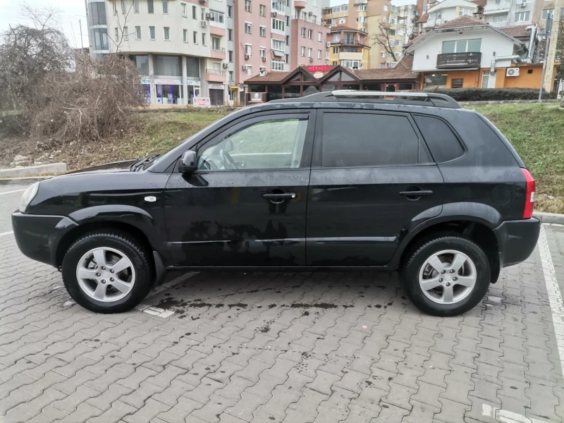 Hyundai Tucson, снимка 2 - Автомобили и джипове - 49006361