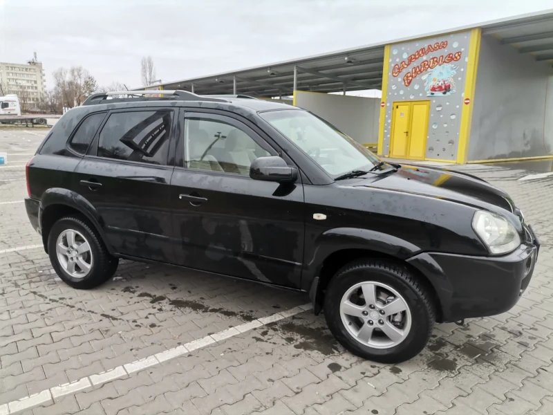 Hyundai Tucson, снимка 3 - Автомобили и джипове - 49006361