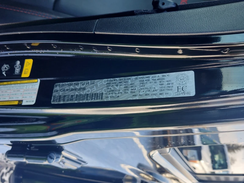 Jeep Wrangler 3.6L| RUBICON X| 4x4| CARFAX, снимка 13 - Автомобили и джипове - 53369079