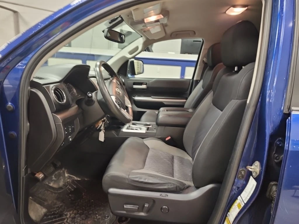 Toyota Tundra * SR5 CREW CAB STD BED * CARFAX * БЕЗ ПЪРВОНАЧАЛНА - изображение 5