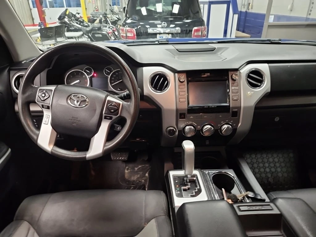 Toyota Tundra * SR5 CREW CAB STD BED * CARFAX * БЕЗ ПЪРВОНАЧАЛНА - изображение 8