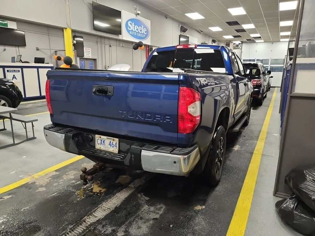 Toyota Tundra * SR5 CREW CAB STD BED * CARFAX * БЕЗ ПЪРВОНАЧАЛНА - изображение 3