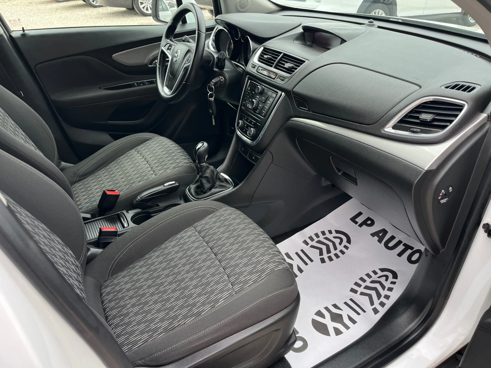 Opel Mokka 1.6i* 116k.c* СЕРВИЗНА ИСТОРИЯ, снимка 9 - Автомобили и джипове - 54150101