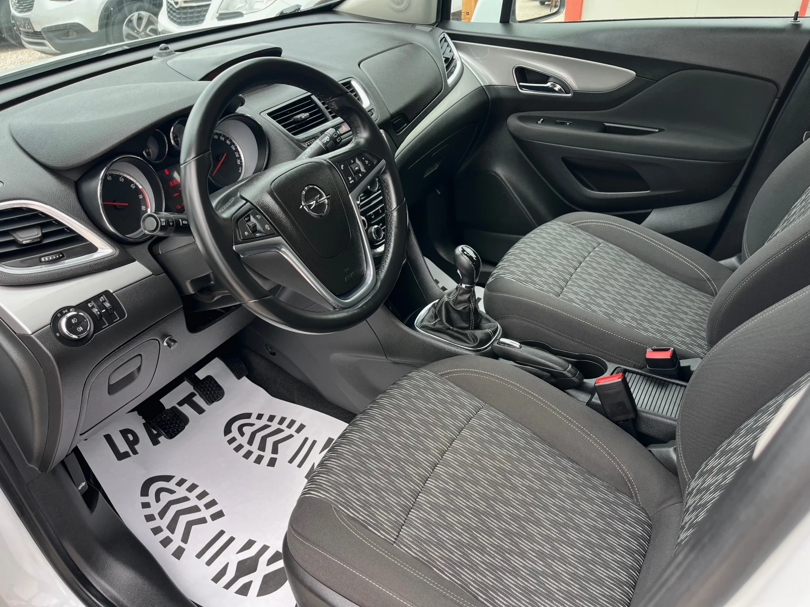 Opel Mokka 1.6i* 116k.c* СЕРВИЗНА ИСТОРИЯ, снимка 7 - Автомобили и джипове - 54150101