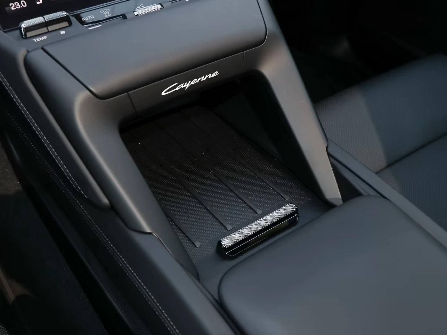 Porsche Cayenne COUPE* HYPER* DISTR* HEAD-UP* BOSE* 360CAM* PANO* , снимка 12 - Автомобили и джипове - 55611745
