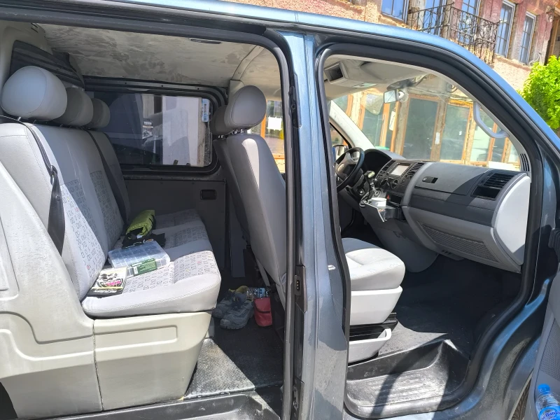 VW T5 2.5, снимка 11 - Бусове и автобуси - 47235568