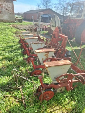 Сеялка Друга марка, снимка 1