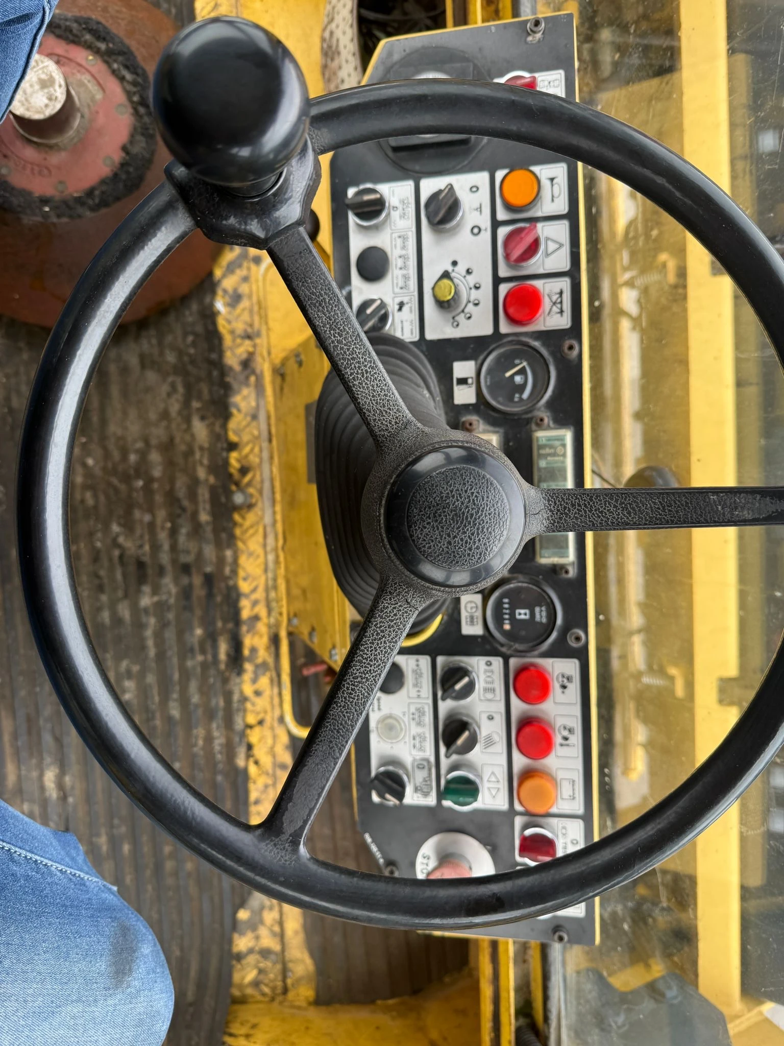 Валяк BOMAG BW 114 AC-2 - изображение 9