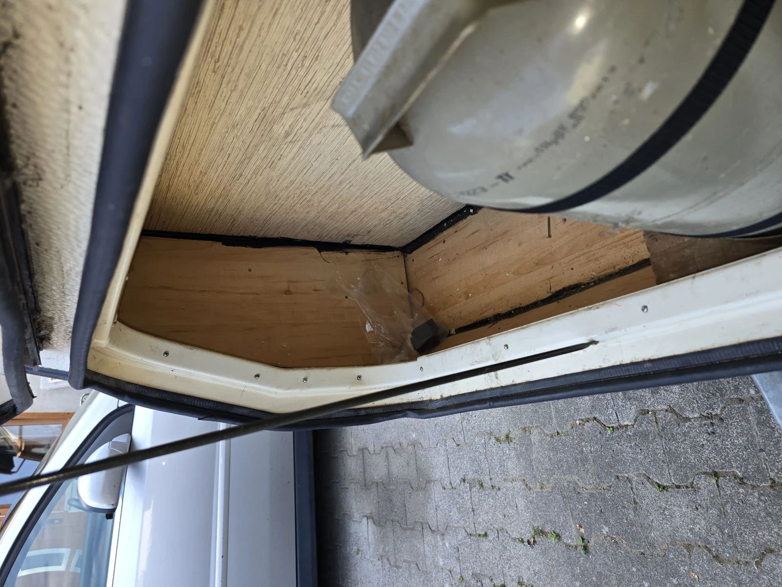 Каравана Knaus Suedwind 395 - изображение 6