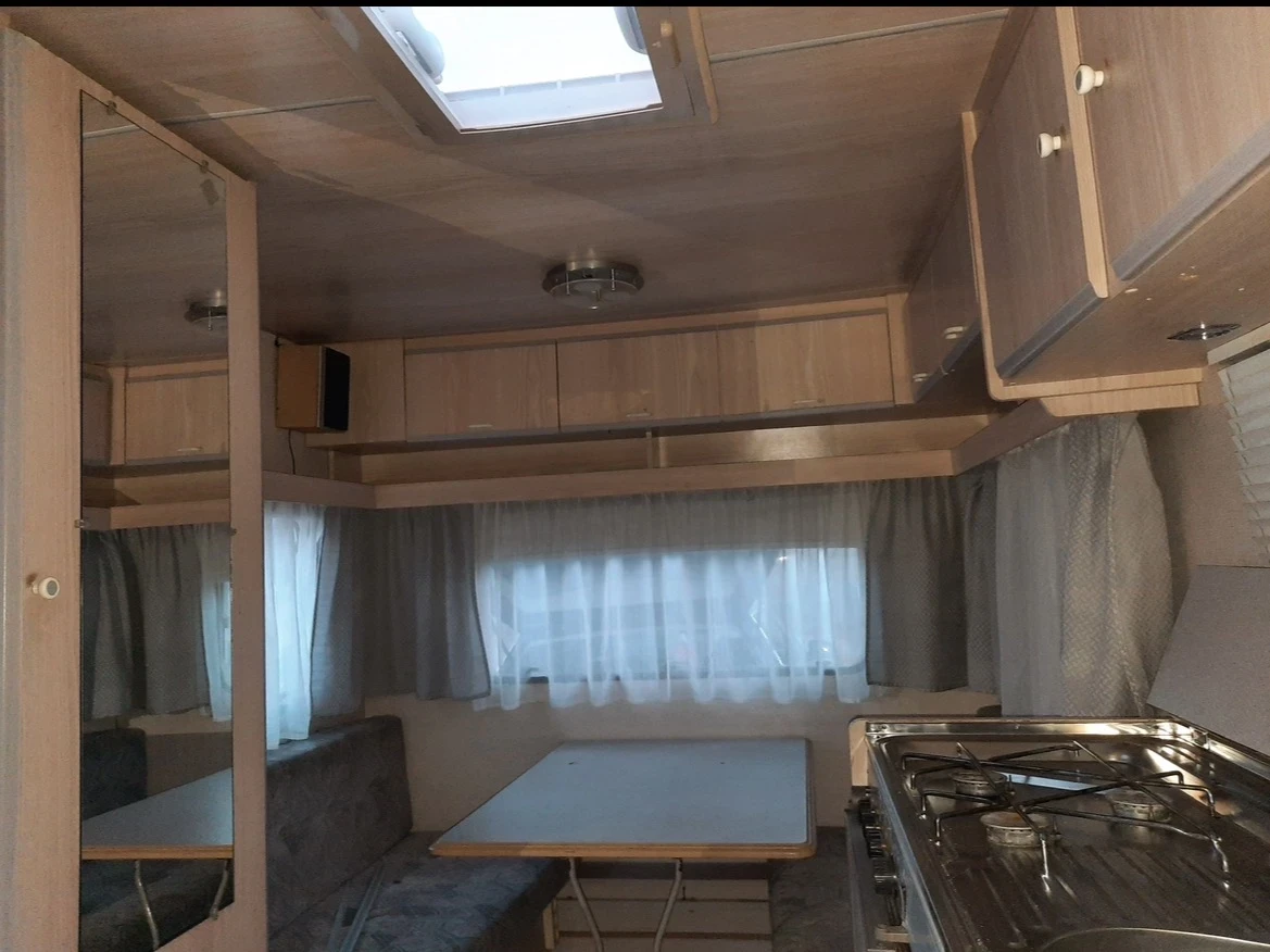Каравана Caravelair, снимка 2 - Каравани и кемпери - 55875483