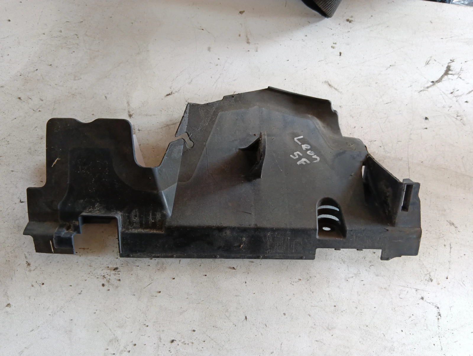 въздуховод ЛЯВ 5F0121283F 5F0121283J 5F0121283K Seat Leon