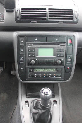 VW Sharan 1.9 TDI 131 кс. 6+ 1 МЕСТА НОВ ВНОС  , снимка 11