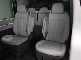 Hyundai Staria 4WD Lounge 9-Seater| 174к.с., снимка 12