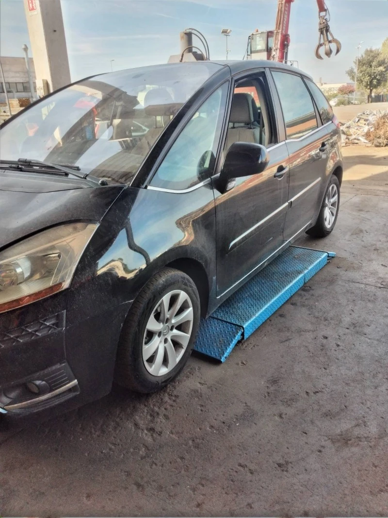 Citroen C4 Picasso ,1.6 HDI 109 ks, снимка 10 - Автомобили и джипове - 40261028