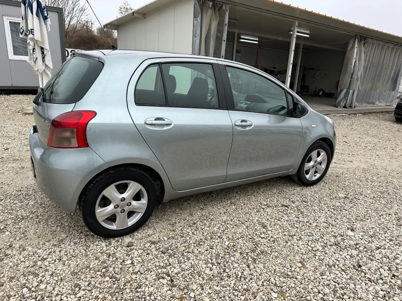 Toyota Yaris 1.3vvt-i 87k.c UNIKAT, снимка 14 - Автомобили и джипове - 43125735