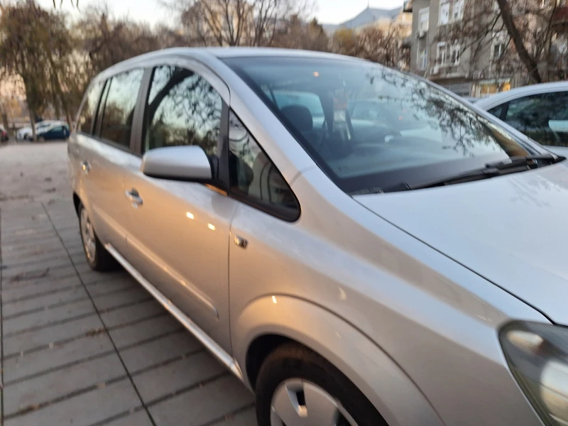 Opel Zafira, снимка 2 - Автомобили и джипове - 48329730