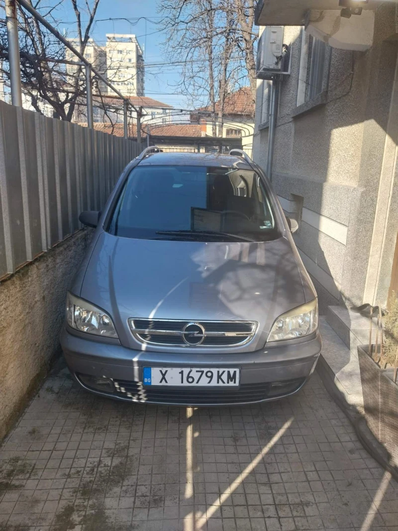 Opel Zafira 1.6 бензин/метан, снимка 8 - Автомобили и джипове - 49467334