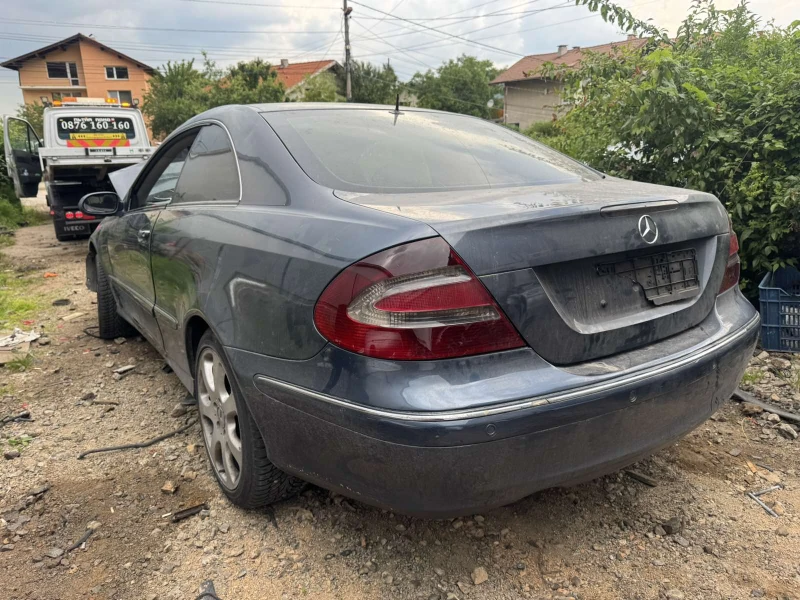 Mercedes-Benz CLK 270 Cdi, снимка 3 - Автомобили и джипове - 52389468