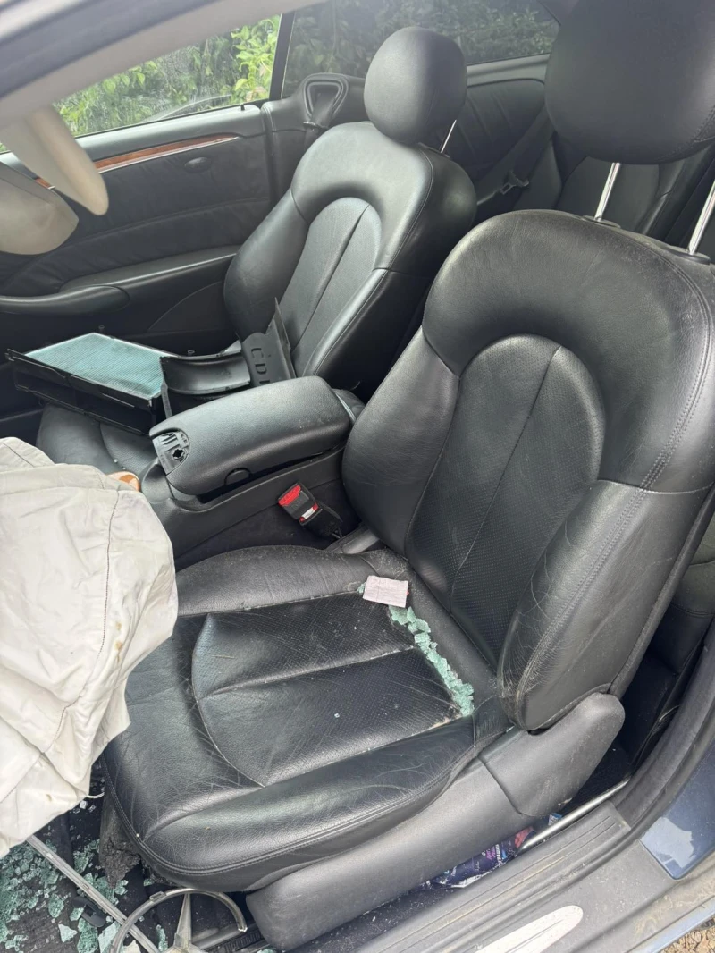 Mercedes-Benz CLK 270 Cdi, снимка 6 - Автомобили и джипове - 52389468