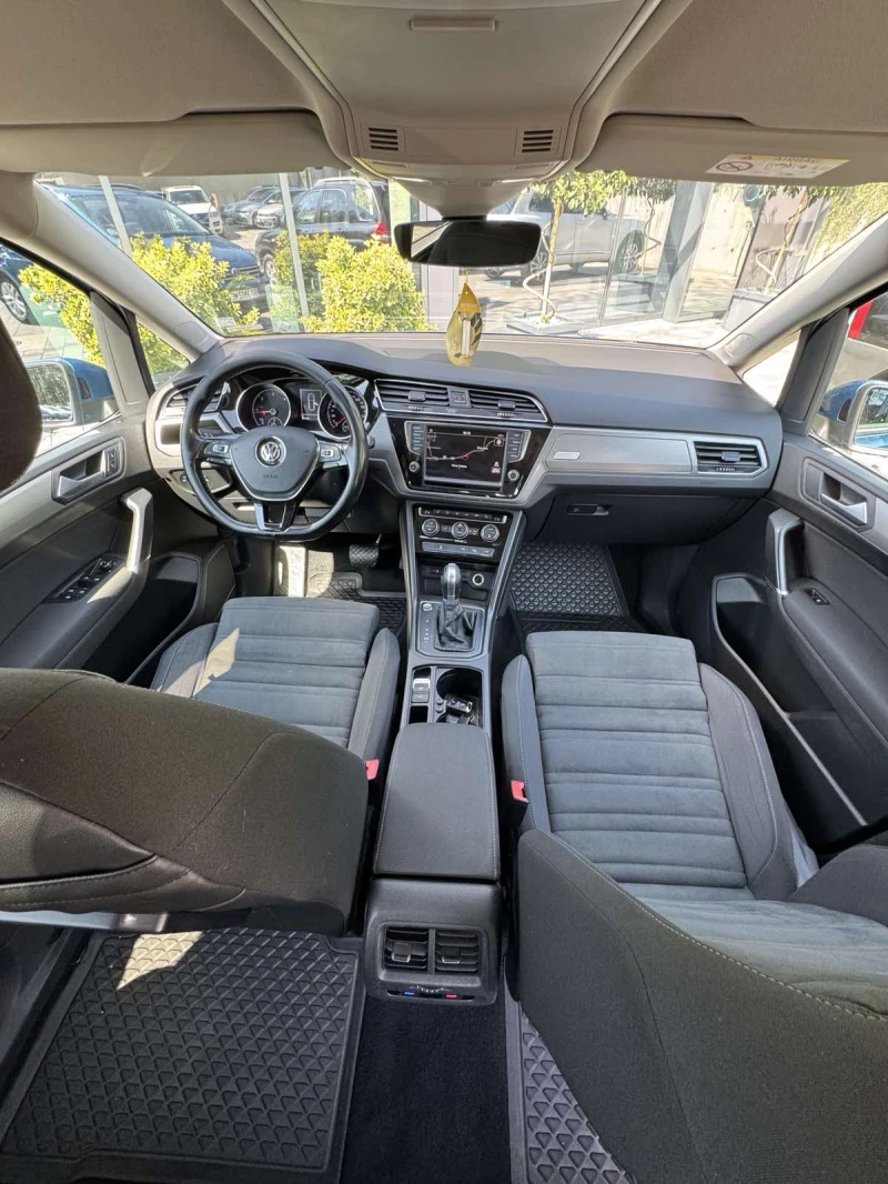 VW Touran, снимка 13 - Автомобили и джипове - 50973299