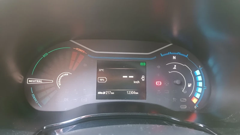 Dacia Spring Comfort + , снимка 9 - Автомобили и джипове - 51265317