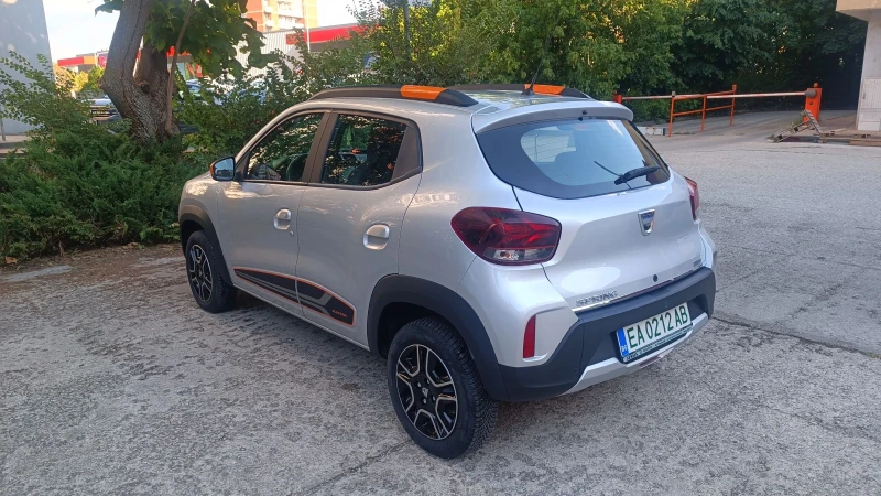 Dacia Spring Comfort + , снимка 8 - Автомобили и джипове - 51265317