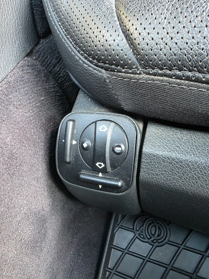 Mercedes-Benz E 320 3.2CDI, снимка 11 - Автомобили и джипове - 52112327