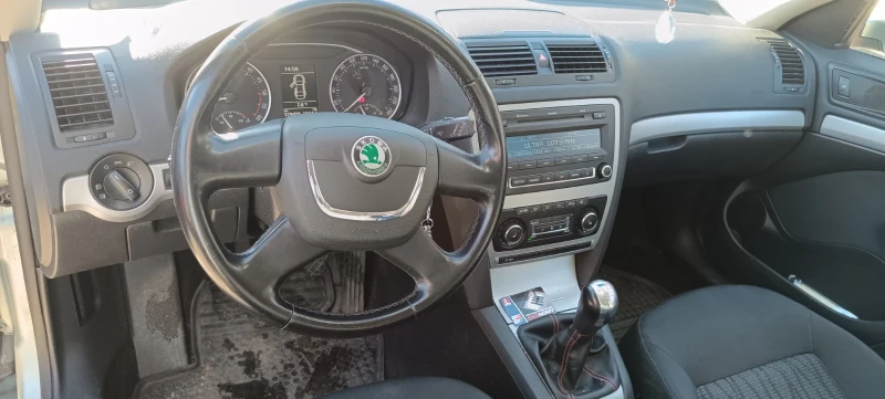 Skoda Octavia, снимка 10 - Автомобили и джипове - 52710703