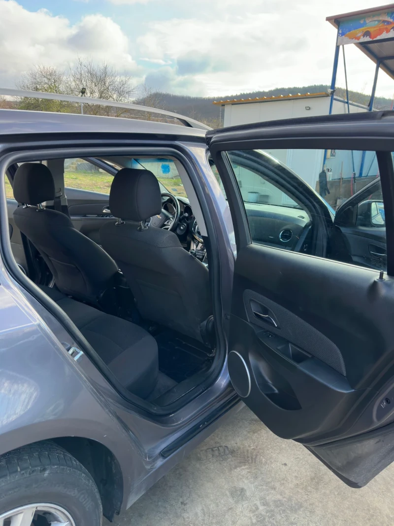 Chevrolet Cruze, снимка 10 - Автомобили и джипове - 52776690