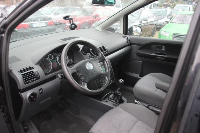 VW Sharan 1.9 TDI 131 кс. 6+ 1 МЕСТА НОВ ВНОС  , снимка 9 - Автомобили и джипове - 53191058