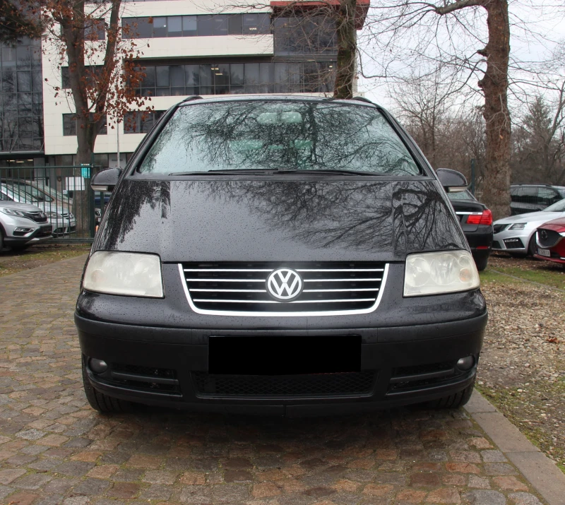 VW Sharan 1.9 TDI 131 кс. 6+ 1 МЕСТА НОВ ВНОС  , снимка 2 - Автомобили и джипове - 53191058