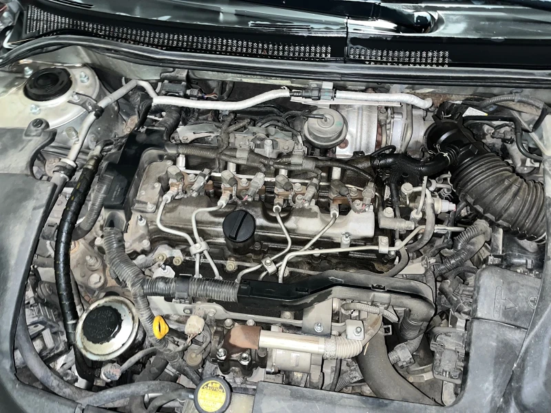 Toyota Avensis D4-D, снимка 11 - Автомобили и джипове - 53587339