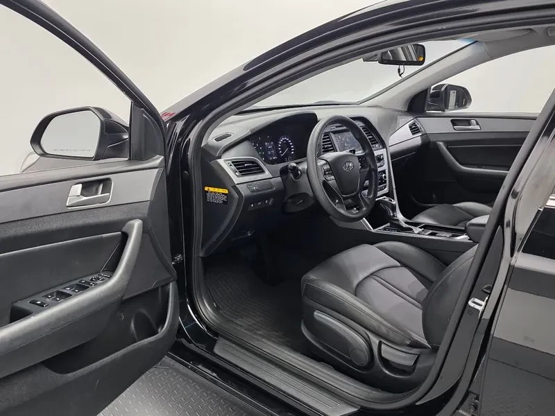 Hyundai Sonata 2.0 STYLE SPECIAL, снимка 10 - Автомобили и джипове - 56160962
