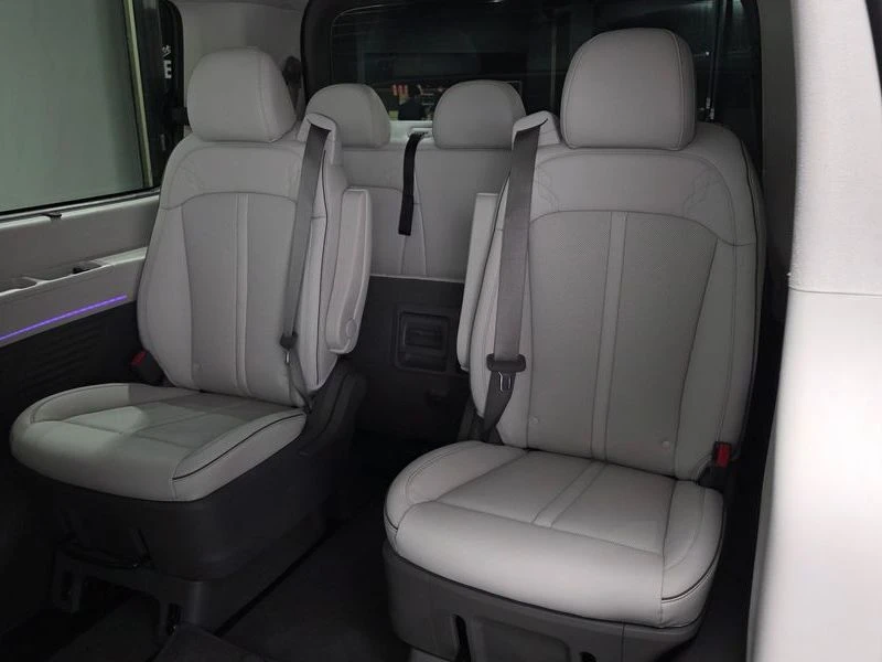 Hyundai Staria 4WD Lounge 9-Seater| 174�.�. | Mobile.bg � ����������� 12
