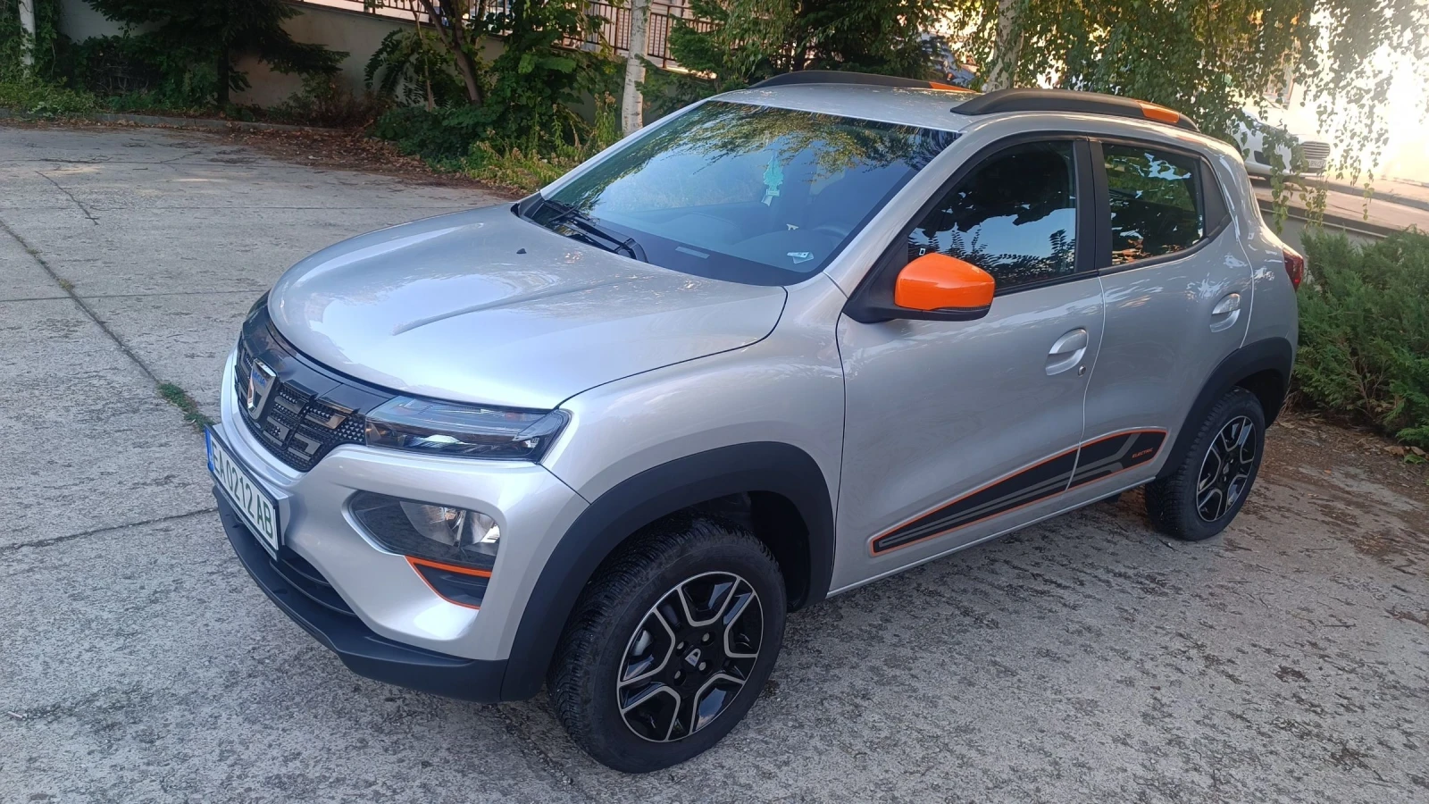 Dacia Spring Comfort + , снимка 1