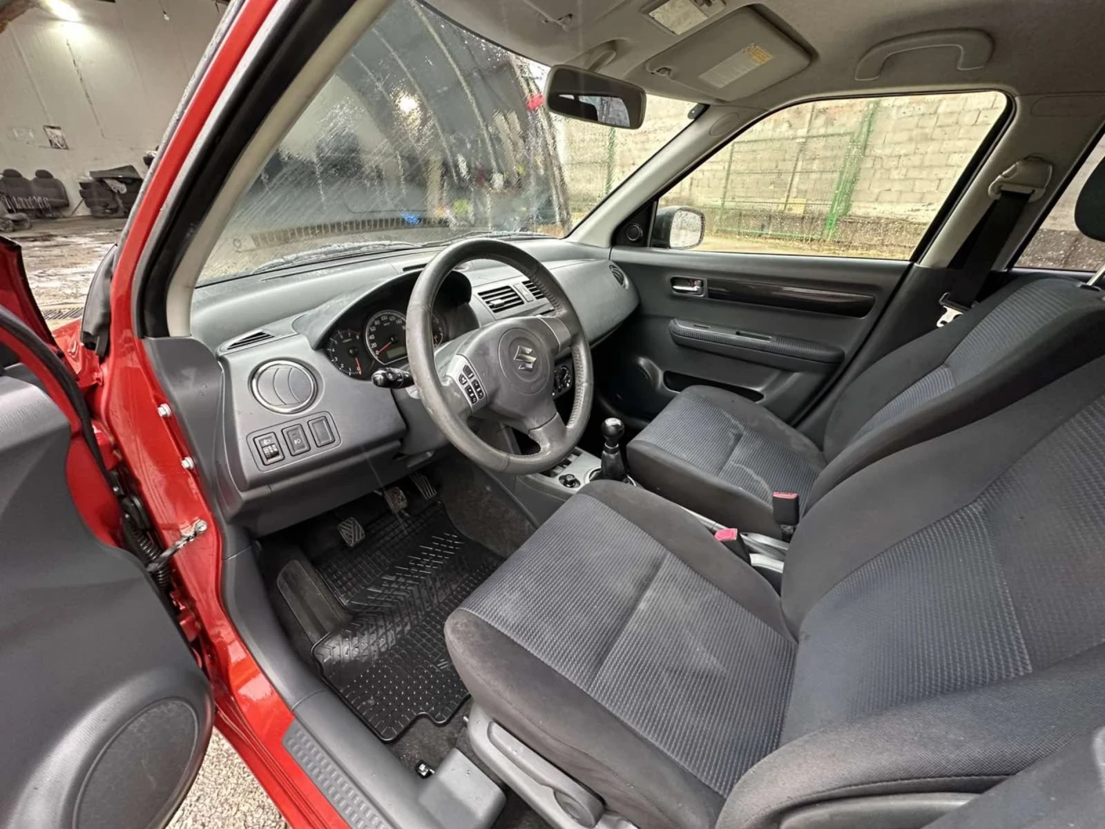 Suzuki Swift 1.3i* 4x4* Климатик  - изображение 10