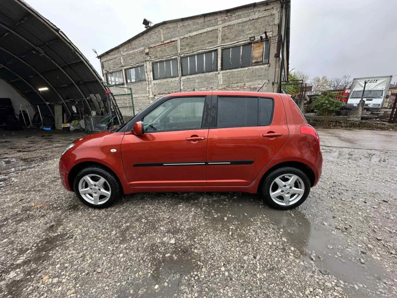 Suzuki Swift 1.3i* 4x4* Климатик  - изображение 7