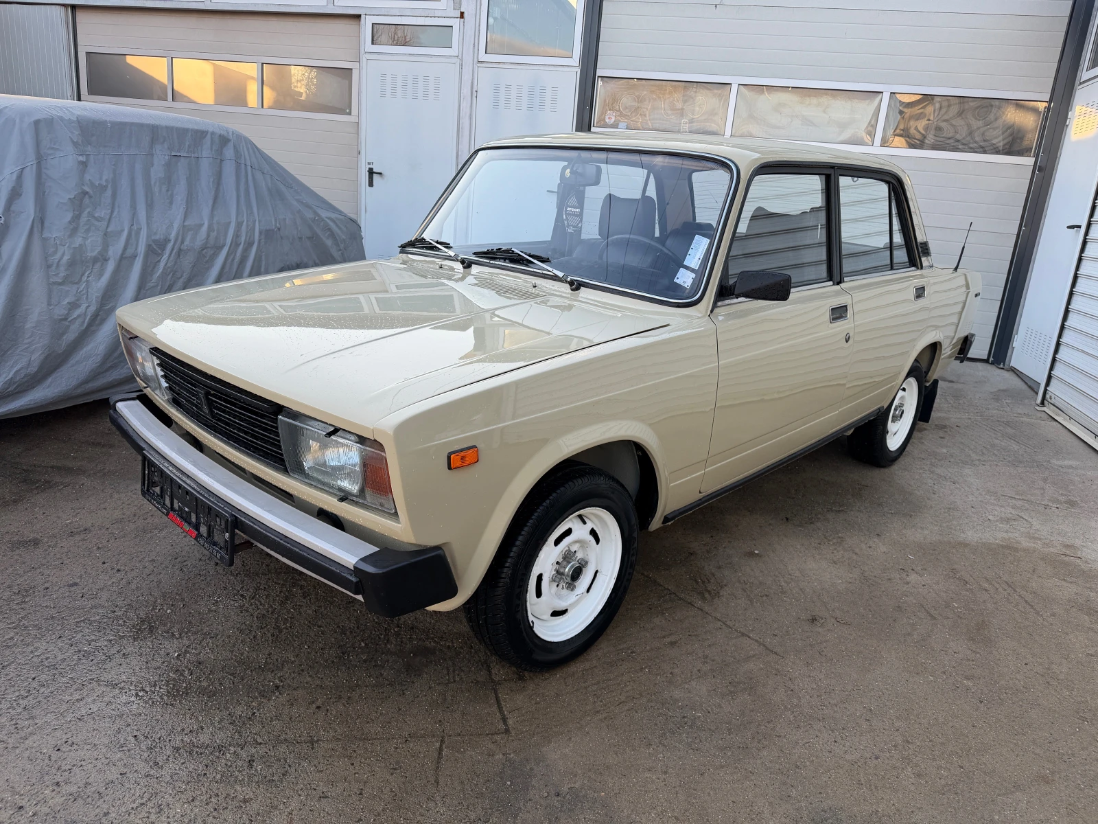 Lada 2105 1988 | Mobile.bg � ����������� 1
