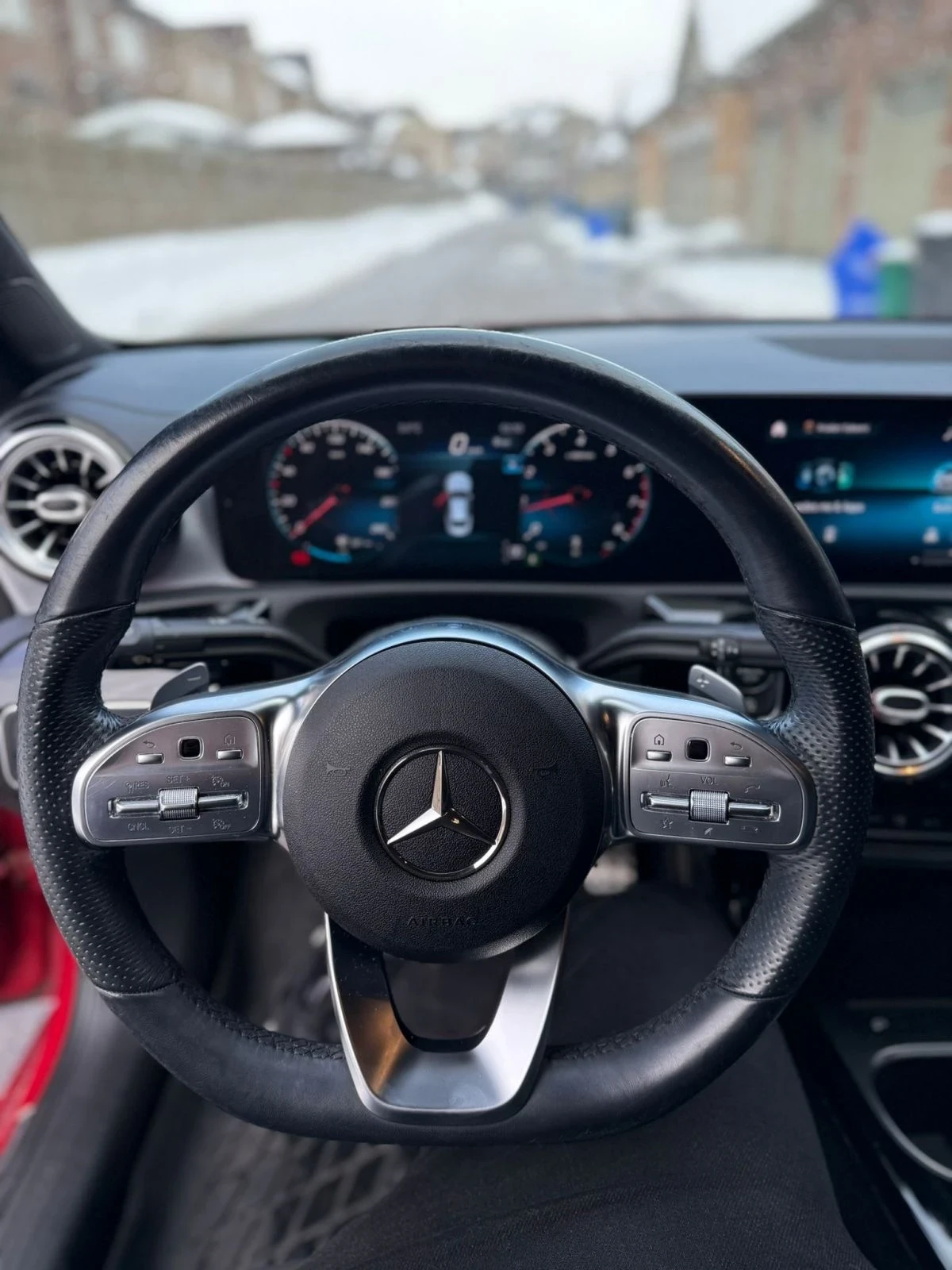 Mercedes-Benz CLA 250 AMG/Night-pkg* CarPlay* Камера* Пано* Подгрев, снимка 8 - Автомобили и джипове - 53811705