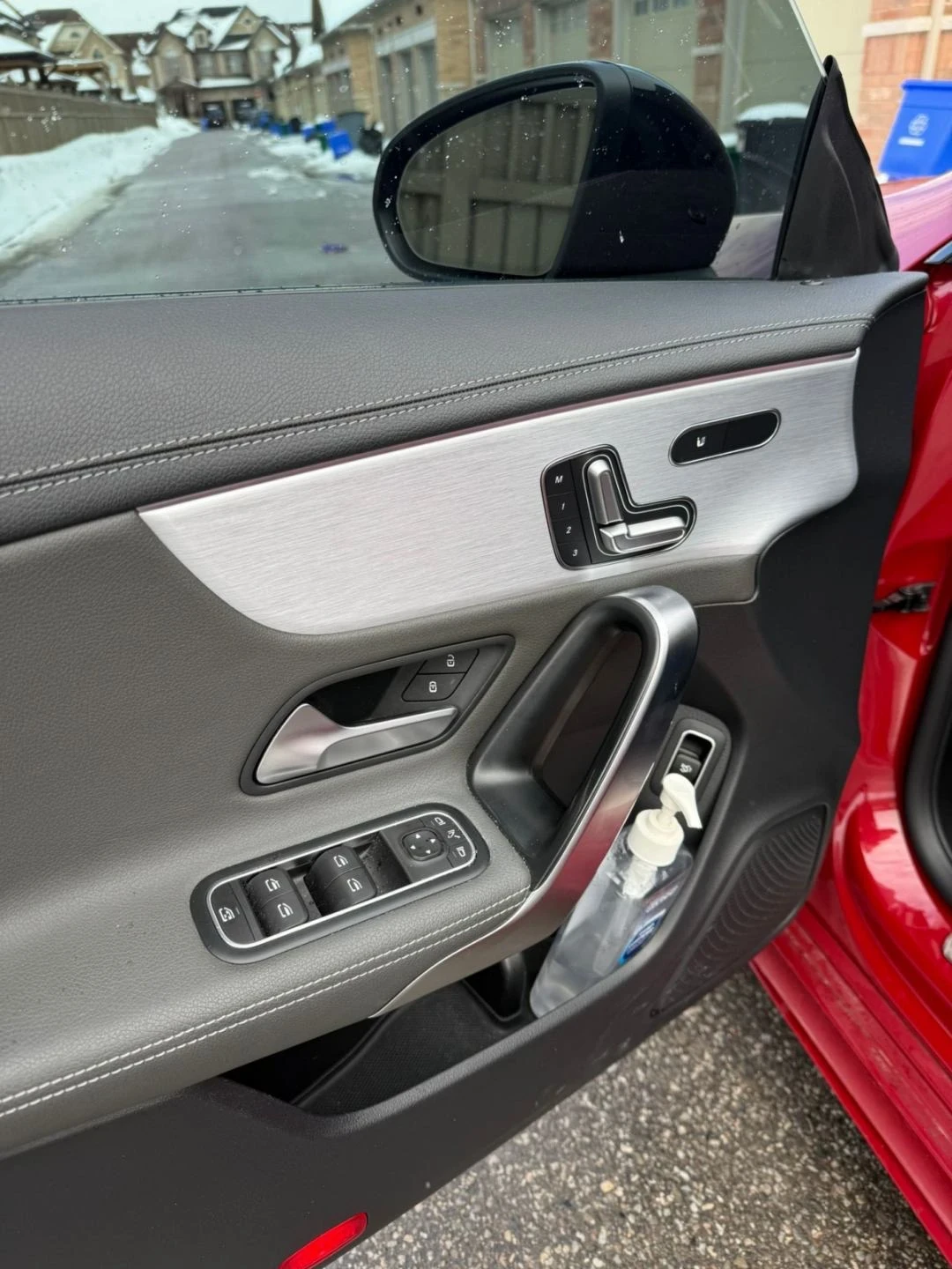 Mercedes-Benz CLA 250 AMG/Night-pkg* CarPlay* Камера* Пано* Подгрев, снимка 5 - Автомобили и джипове - 53811705