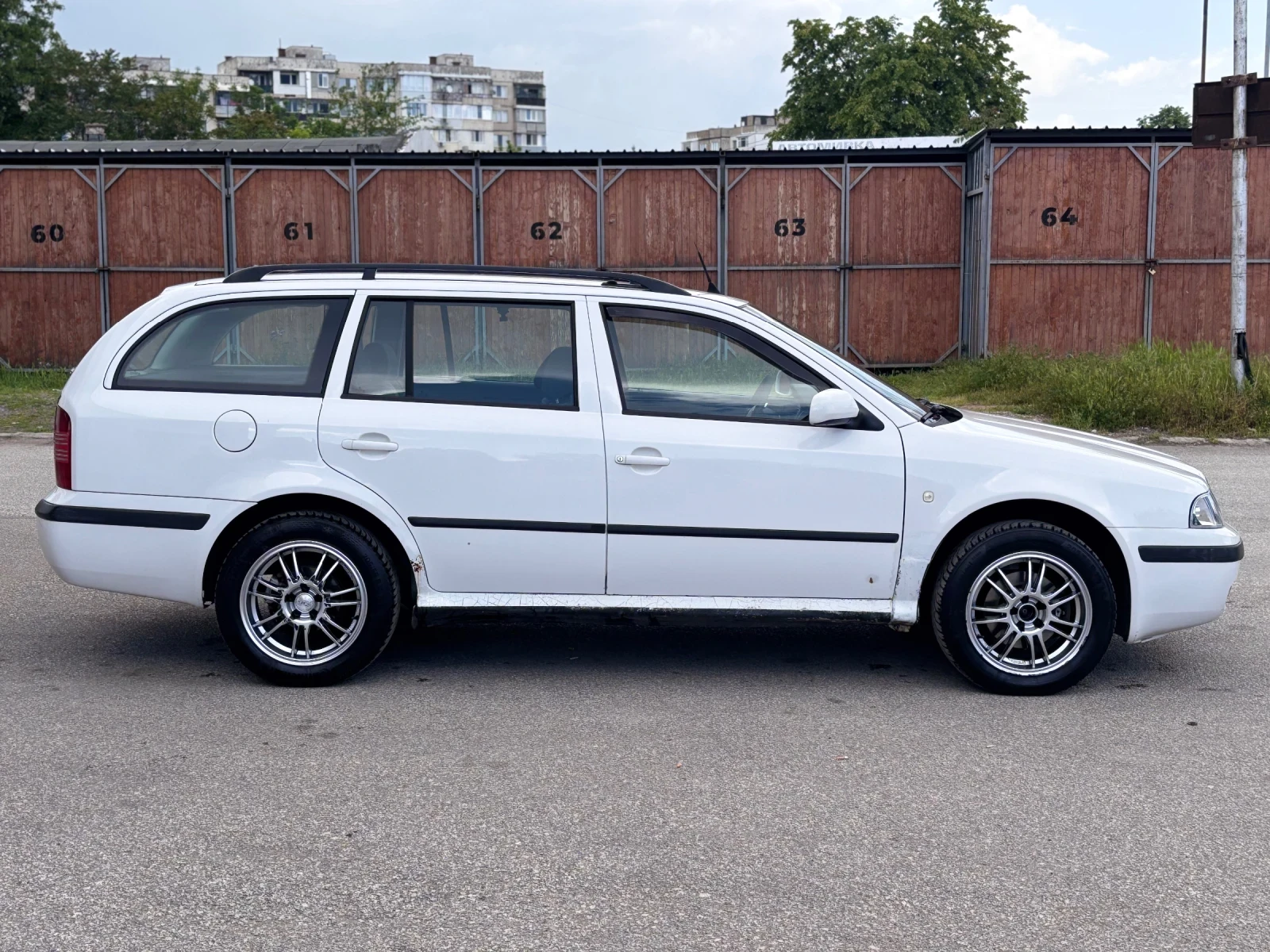 Skoda Octavia 1.9TDI 4x4 Facelift, снимка 6 - Автомобили и джипове - 54511150