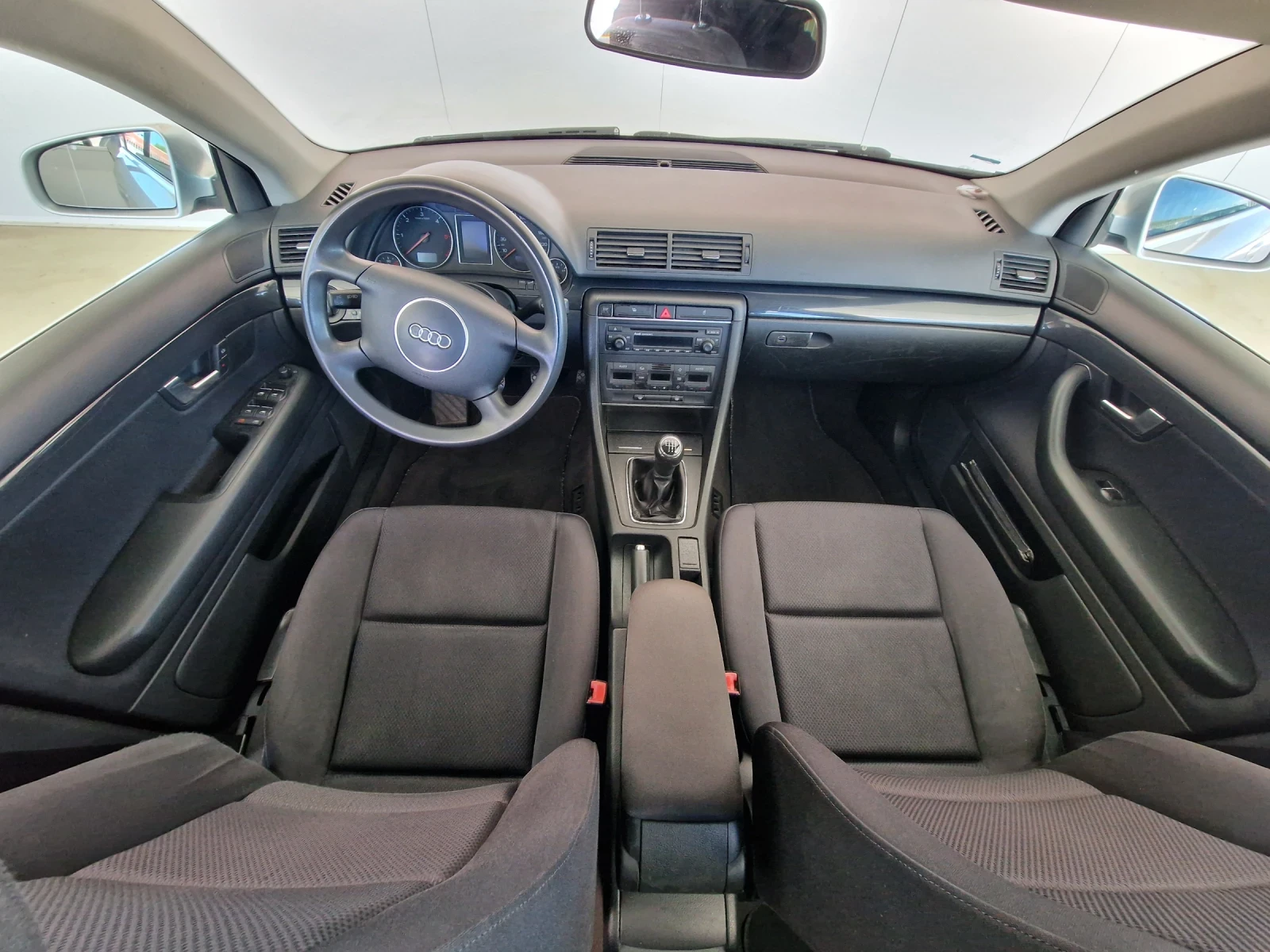Audi A4 1.9 131kc 6 Скорости ТOP, снимка 13 - Автомобили и джипове - 54711593