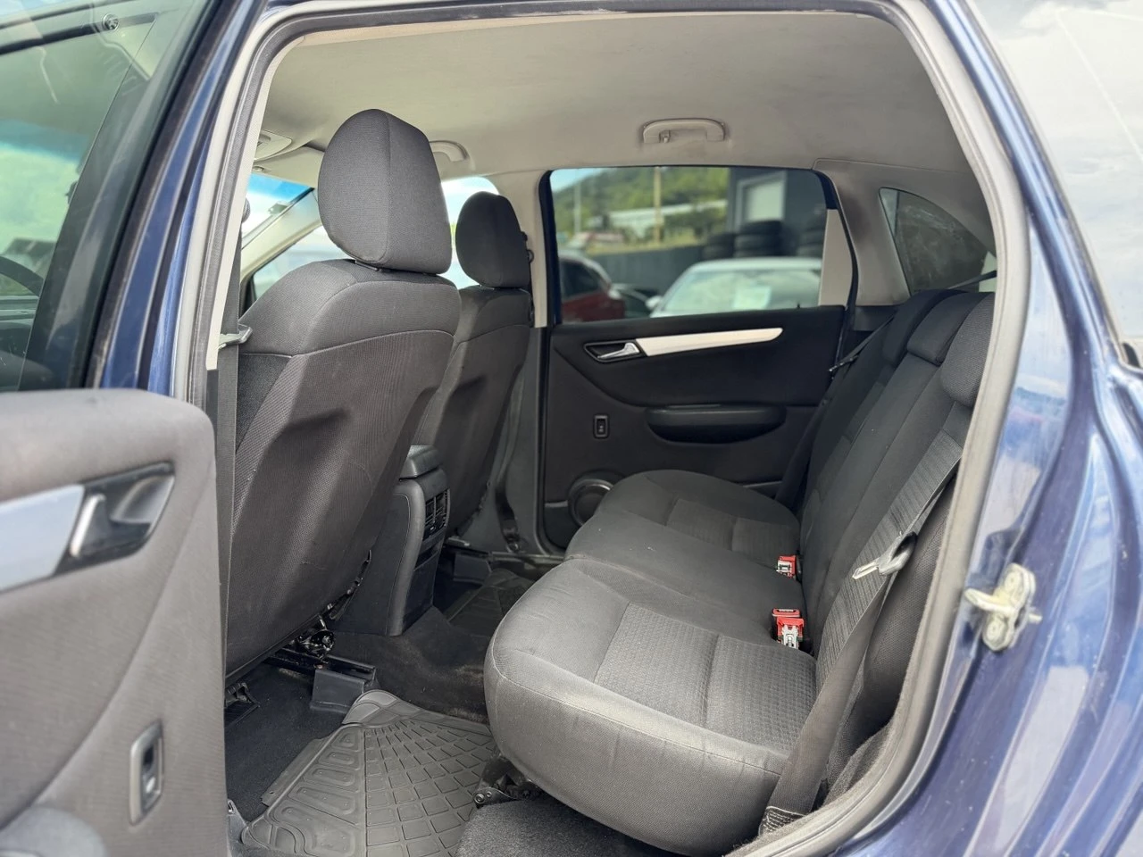 Mercedes-Benz B 200 CDI АВТОМАТИК, снимка 11 - Автомобили и джипове - 54947162