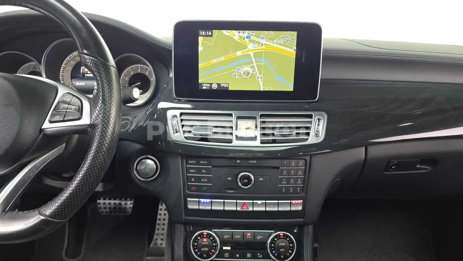Mercedes-Benz CLS 400 4MATIC #УНИКАТ#360/PANO !FULL!, снимка 14 - Автомобили и джипове - 55088755