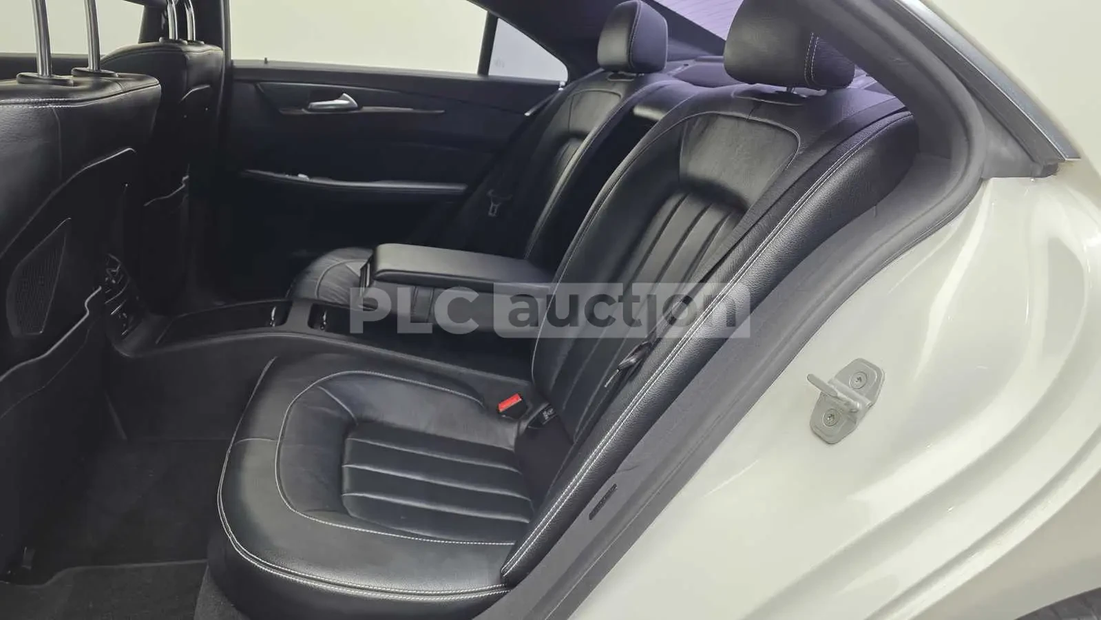 Mercedes-Benz CLS 400 4MATIC #УНИКАТ#360/PANO !FULL!, снимка 12 - Автомобили и джипове - 55088755