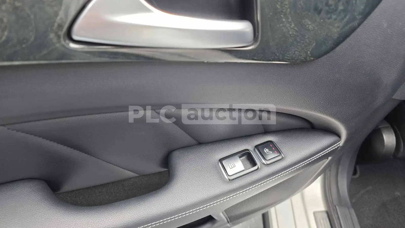 Mercedes-Benz CLS 400 4MATIC #УНИКАТ#360/PANO !FULL!, снимка 16 - Автомобили и джипове - 55088755