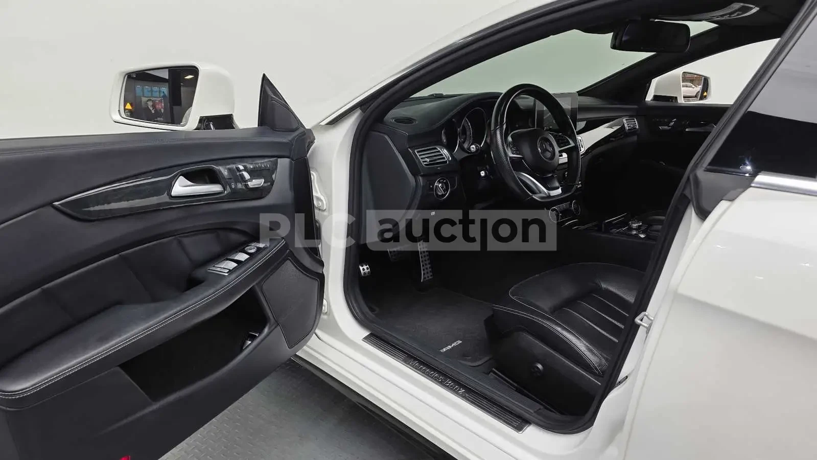 Mercedes-Benz CLS 400 4MATIC #УНИКАТ#360/PANO !FULL!, снимка 10 - Автомобили и джипове - 55088755