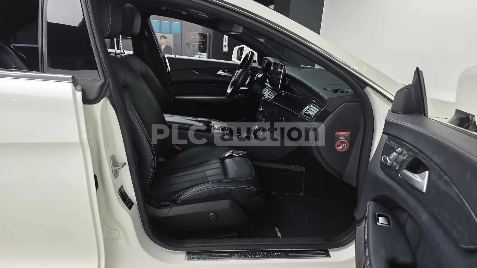 Mercedes-Benz CLS 400 4MATIC #УНИКАТ#360/PANO !FULL!, снимка 11 - Автомобили и джипове - 55088755