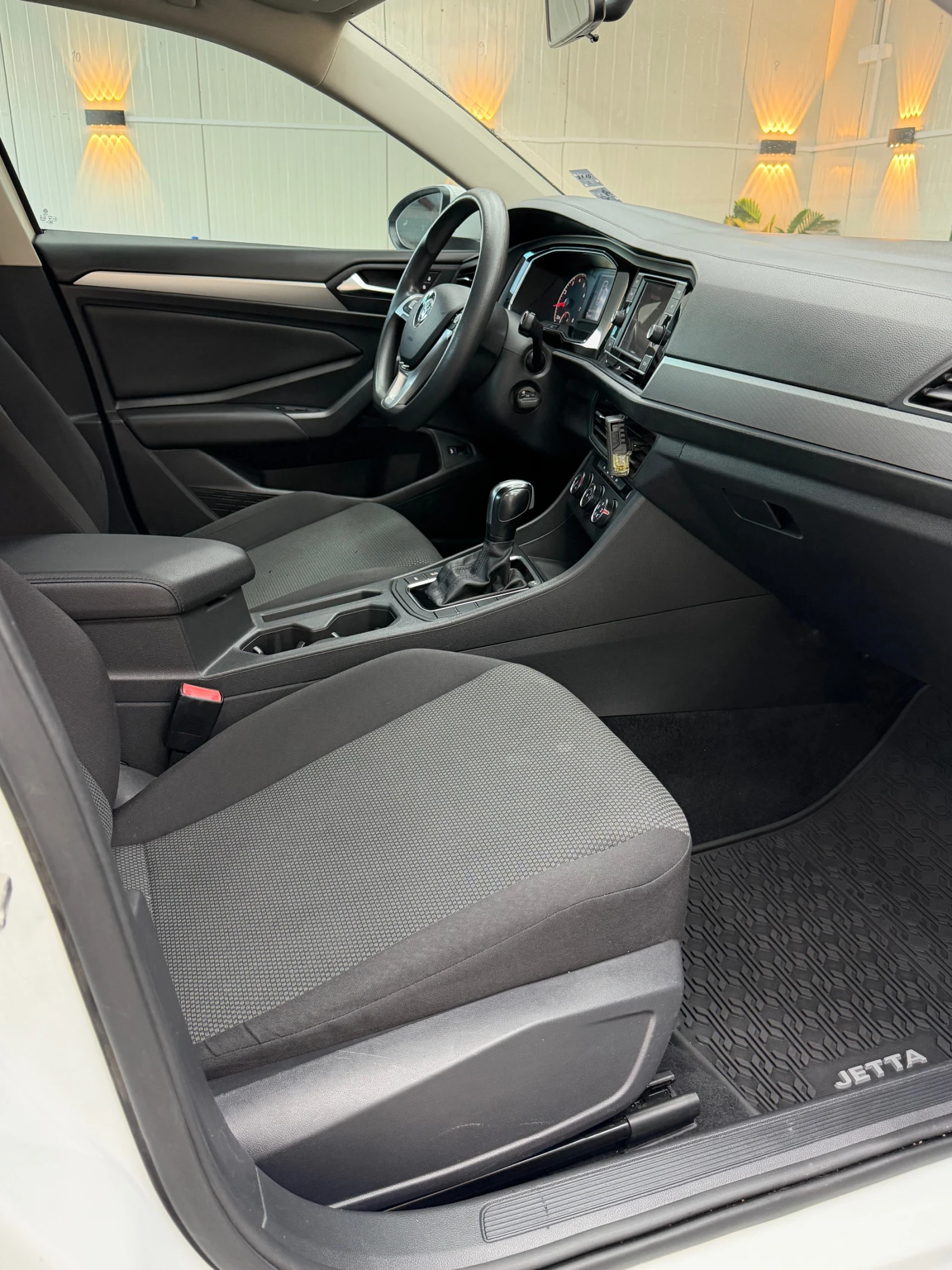 VW Jetta 1.4 TSI UNIKAT, снимка 12 - Автомобили и джипове - 55465973